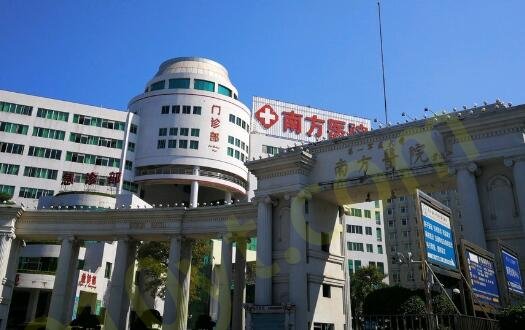 广州南方医院隆胸哪个医生做的好？罗勇、胡志奇领衔\拒绝平胸尴尬