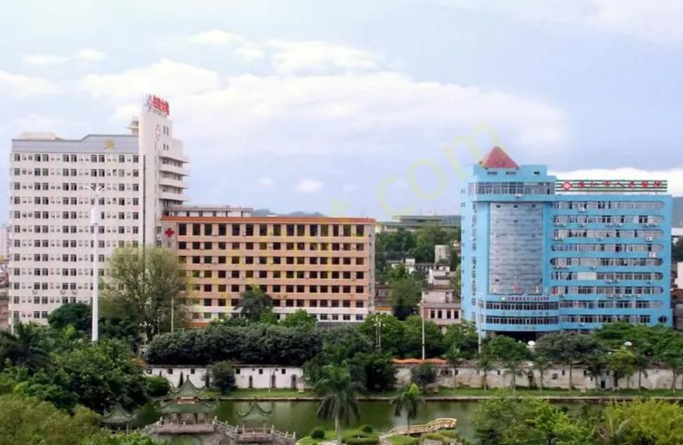 廉江市人民醫(yī)院整形科，去眼袋怎么樣